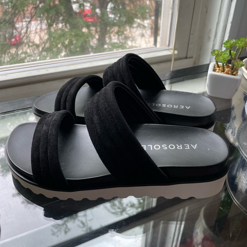 NEW black sandals - Kinnelon size 6